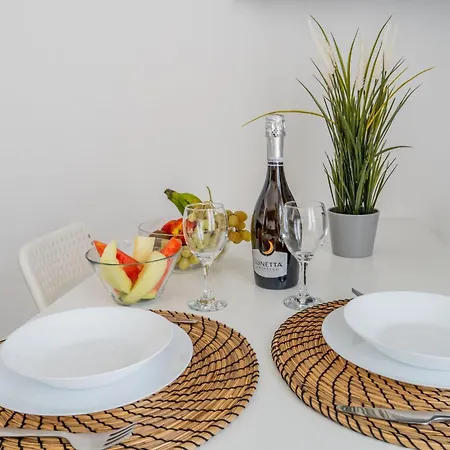 El Encanto Mit Terrasse By Interhome